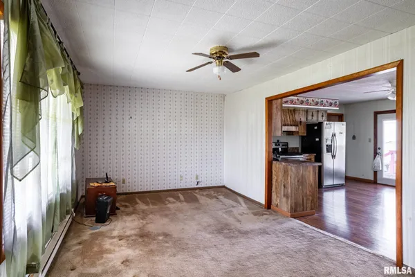 $75,000 | 200 White Oak Street, Stonefort, IL 62987