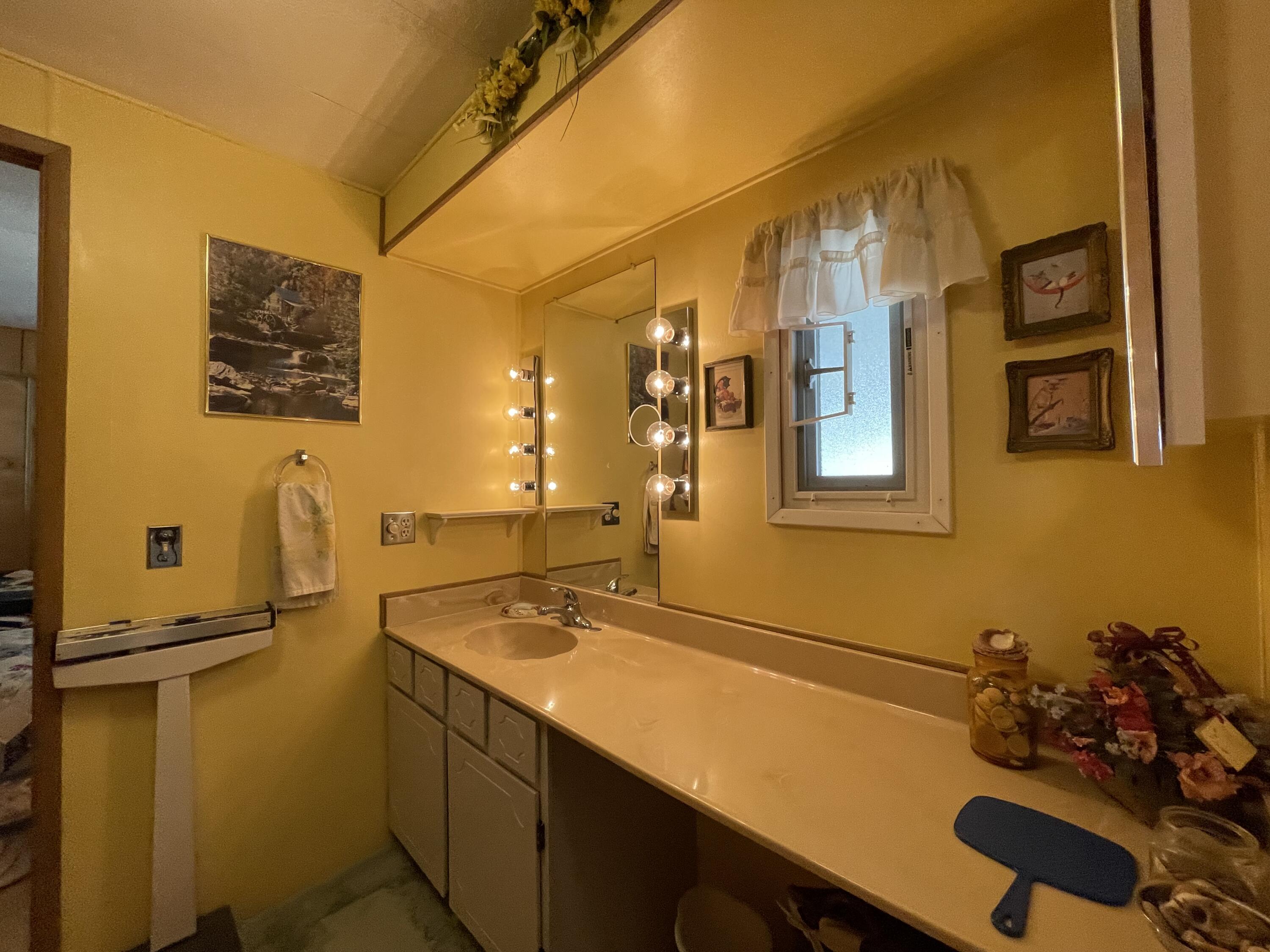 301 Freeman Road, Unit 91 Central Point, OR 97502 - Photo 24 of 33 IMG_0680