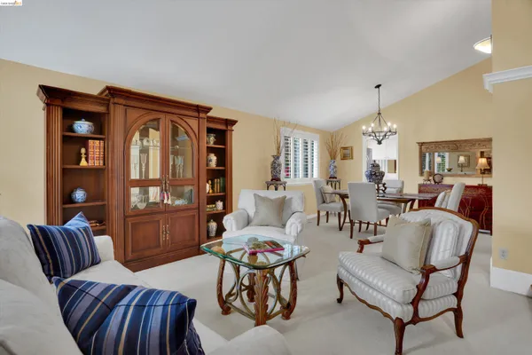 $844,000 | 5001 St Garrett Court, Concord, CA 94521