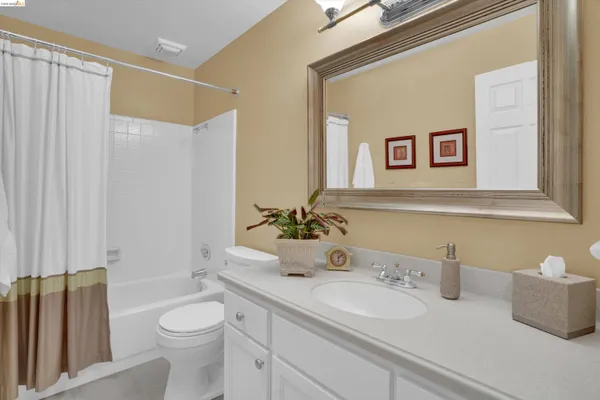 $844,000 | 5001 St Garrett Court, Concord, CA 94521
