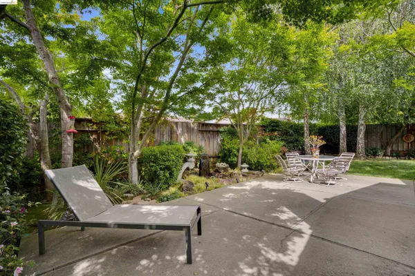 $844,000 | 5001 St Garrett Court, Concord, CA 94521