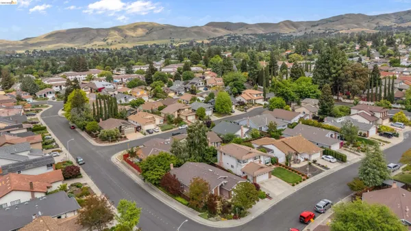 $844,000 | 5001 St Garrett Court, Concord, CA 94521