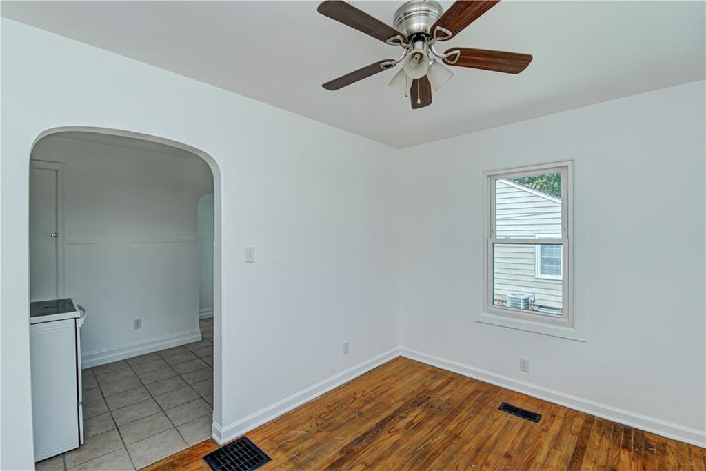 1009 Lindberg Road Anderson, IN 46012 - Photo 8 of 36 Gallery Image 8