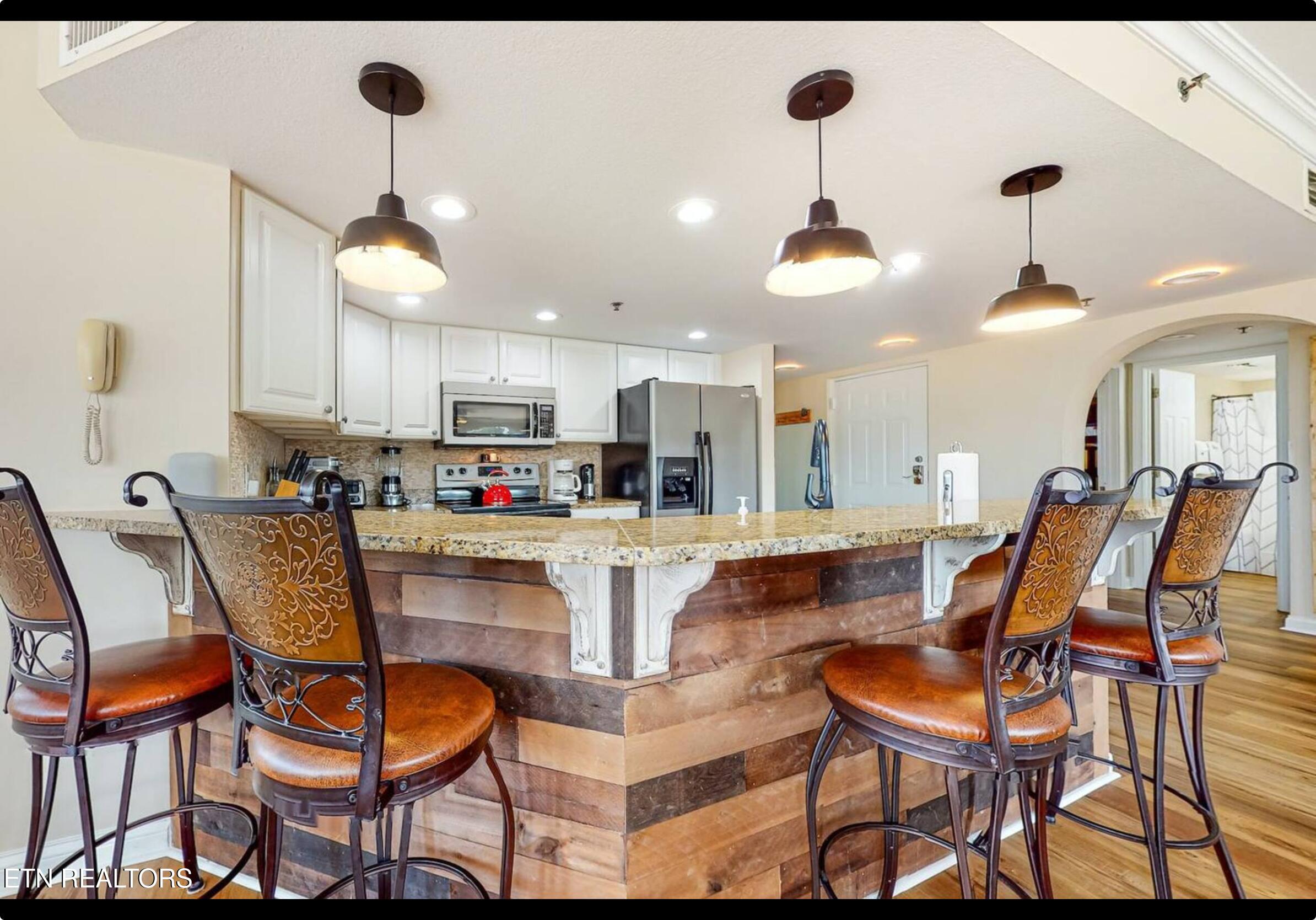 503 Dollywood Lane, Unit 161 Pigeon Forge, TN 37863 - Photo 6 of 23 Kitchen