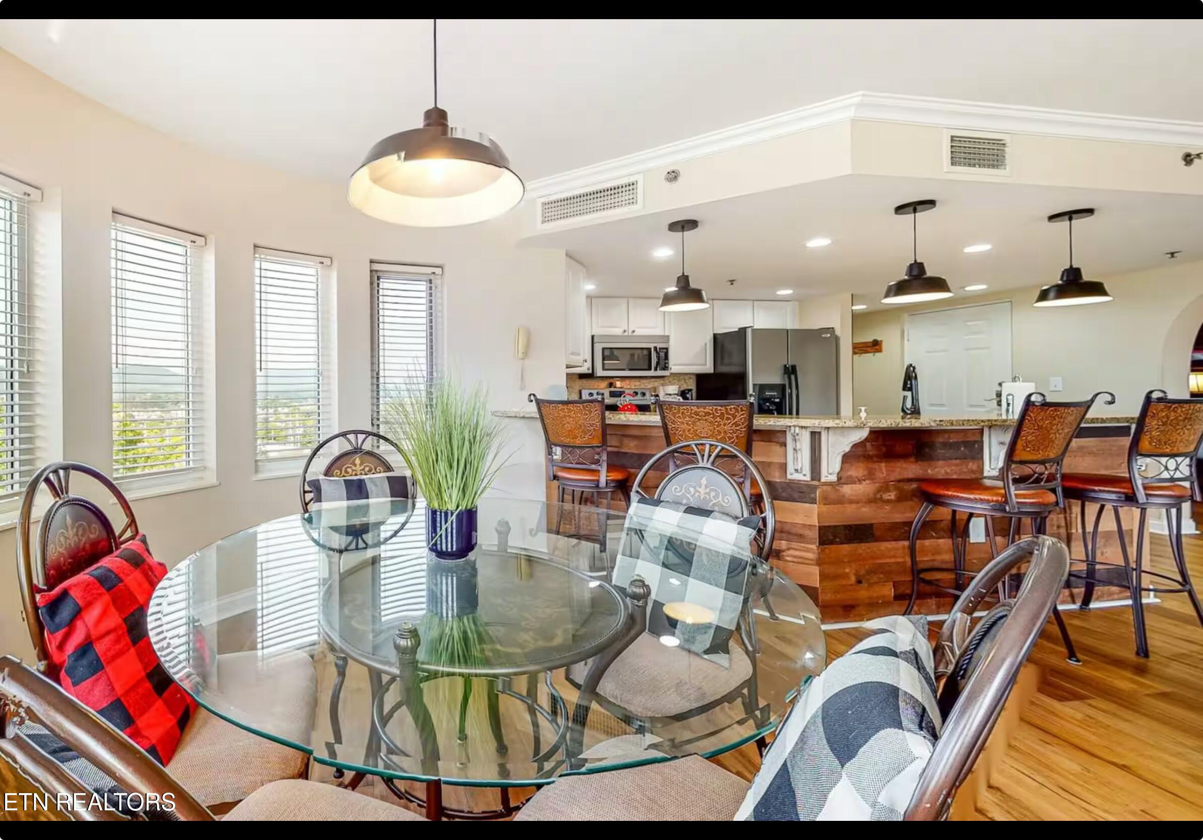 503 Dollywood Lane, Unit 161 Pigeon Forge, TN 37863 - Photo 8 of 23 Dining towards Kitchen