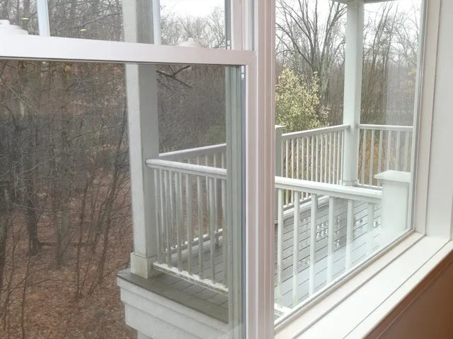 $698,500 | 2 Inwood Drive, Unit 1010, Woburn, MA 01801