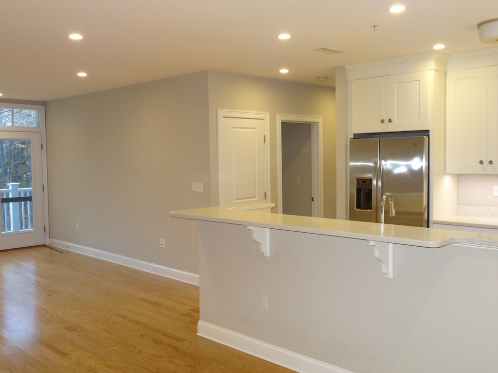 2 Inwood Drive, Unit 1010 Woburn, MA 01801 - Photo 2 of 13