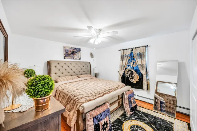 $988,888 | 5 Tomes Avenue, Farmingdale, NY 11735