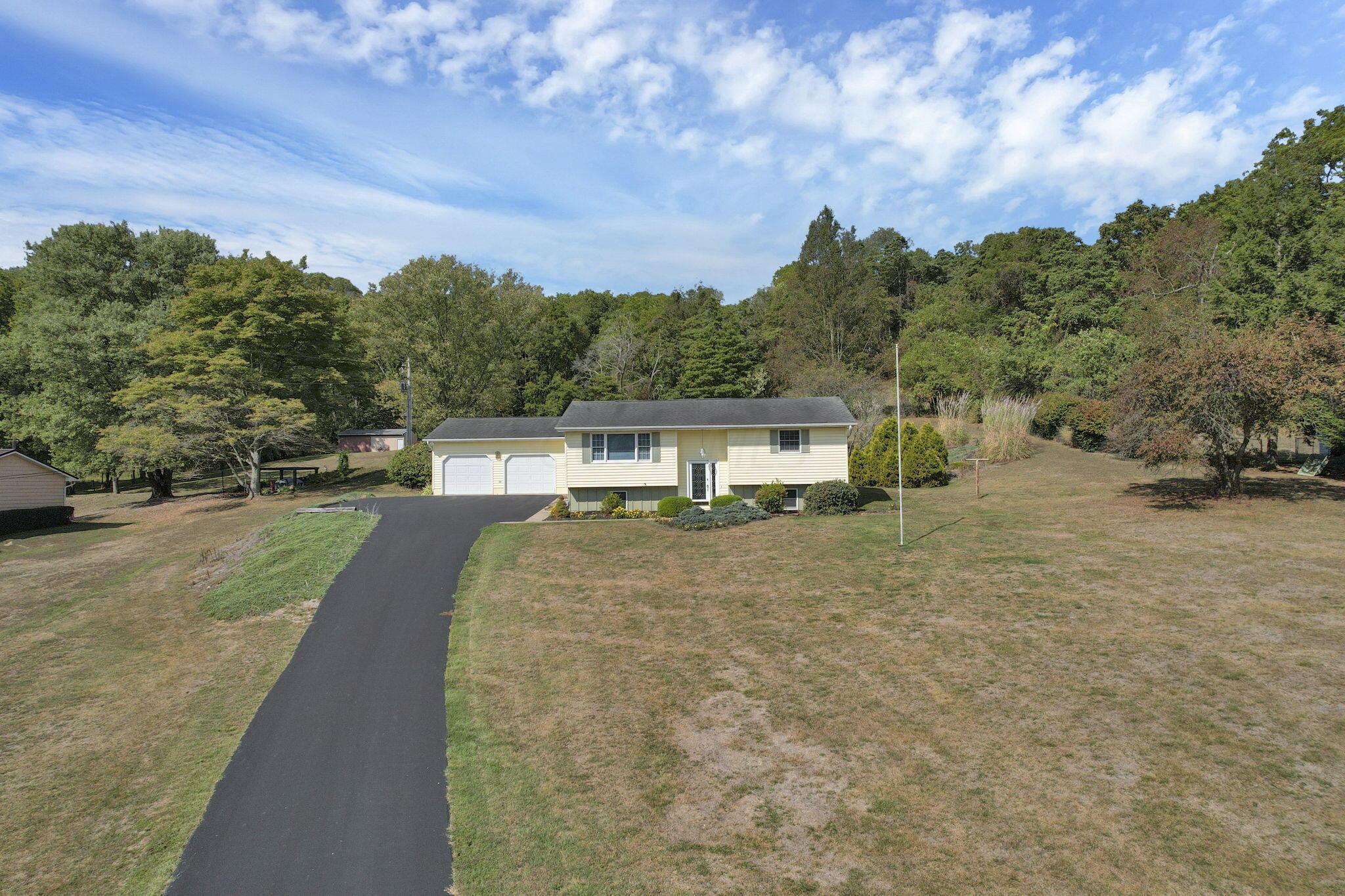 4791 Delmont Road Lancaster, OH 43130 - Photo 6 of 58 2-web-or-mls-DJI_0983