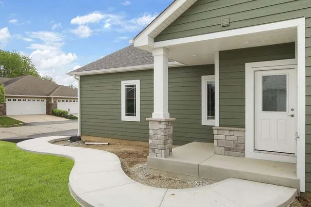 $439,900 | Lt8 Tindalls Nest, Unit 1, Twin Lakes, WI 53181