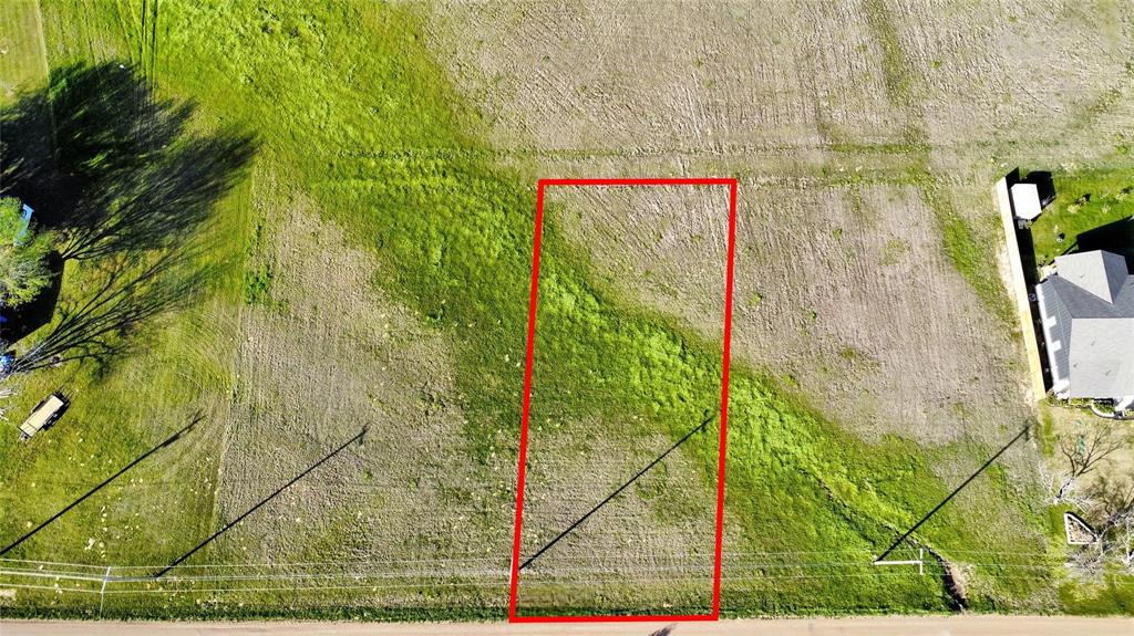 Tbd Key Ranch Road Trinidad, TX 75163 - Photo 8 of 12 a sign that is on the side of a road