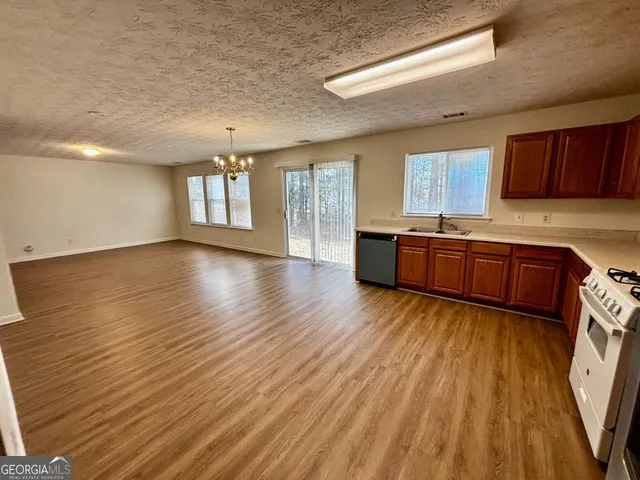 $2,200 | 2735 Meadow Trace Drive, Grayson, GA 30017