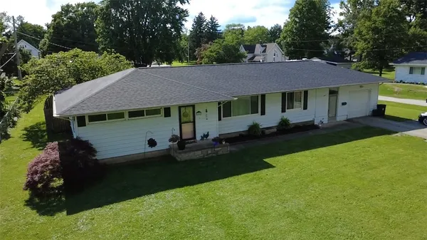 $179,900 | 606 Douglas Street, Catlin, IL 61817