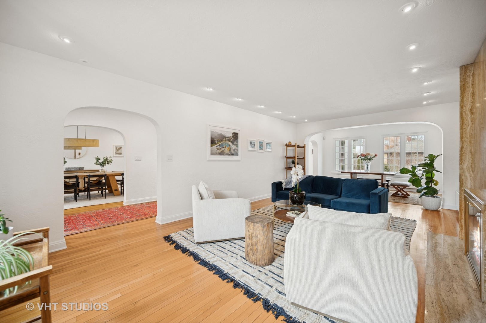 1413 Tower Road Winnetka, IL 60093 - Photo 4 of 32 a living room with furniture and wooden floor