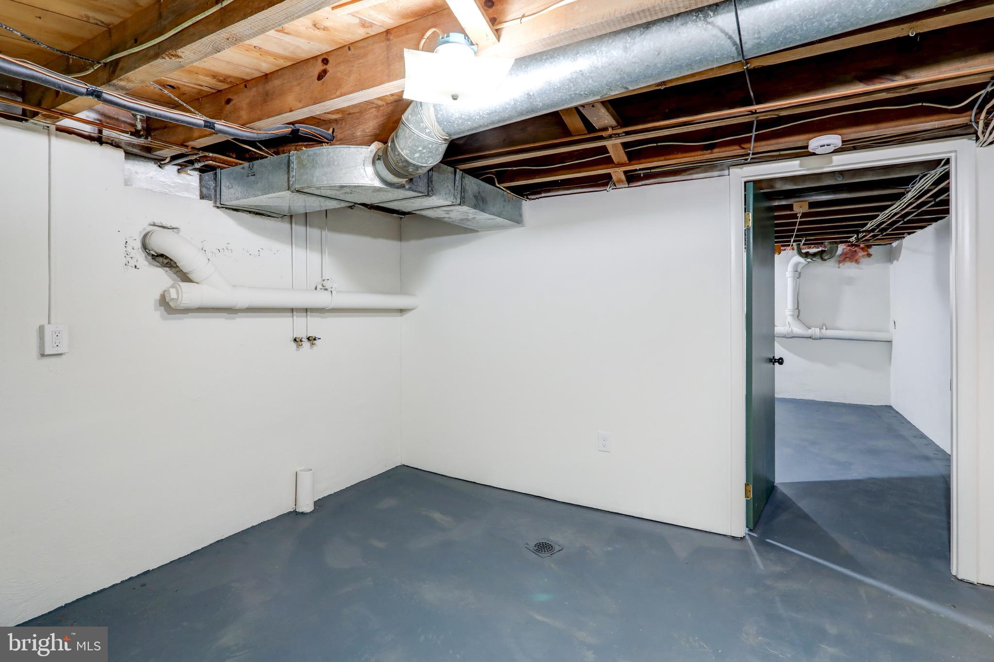 421 Edgehill Road York, PA 17403 - Photo 35 of 44 a view of a room with racks