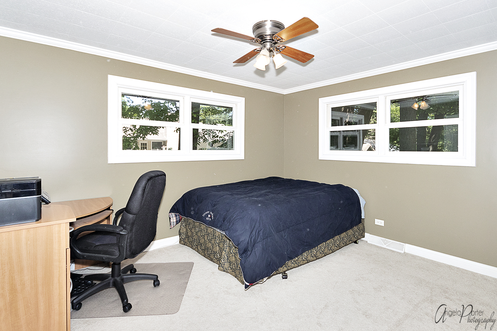 135 Eagle Point Road Fox Lake, IL 60020 - Photo 16 of 27 a bedroom with a bed a desk and chair