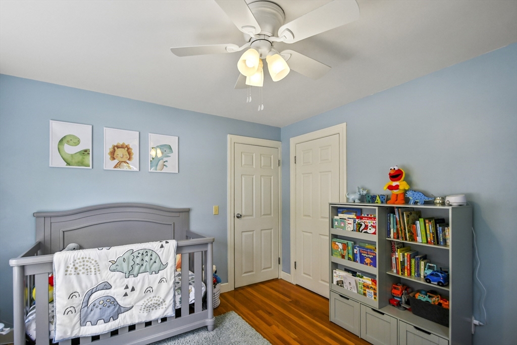293 Harrington Way Worcester, MA 01604 - Photo 16 of 29 a workspace with furniture and a book shelf