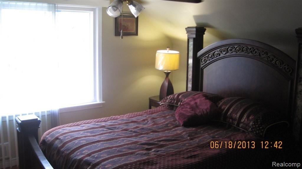 15627 Champaign Road Allen Park, MI 48101 - Photo 15 of 25 011.JPG