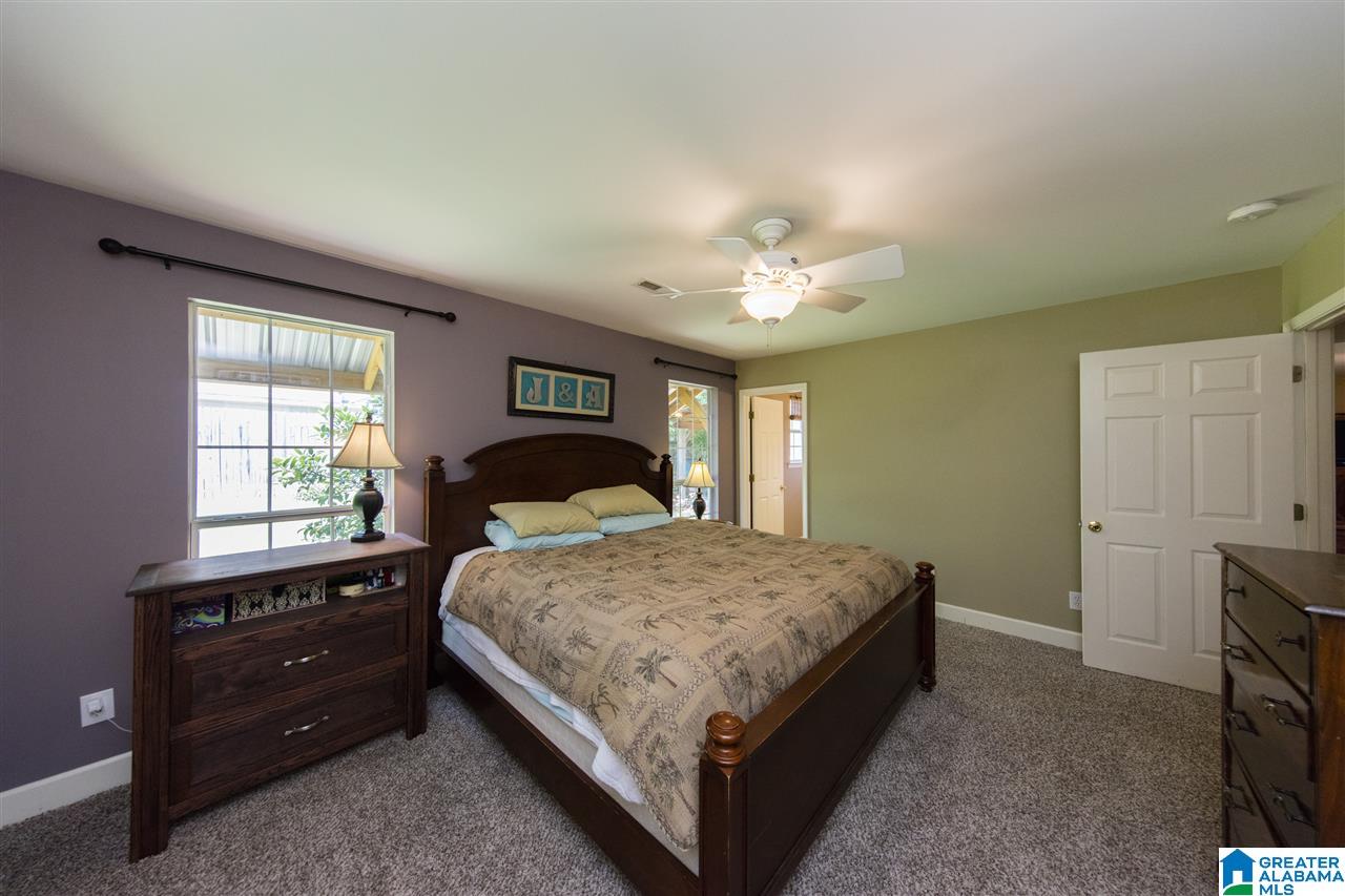 241 Davis Avenue Sylacauga, AL 35150 - Photo 12 of 22