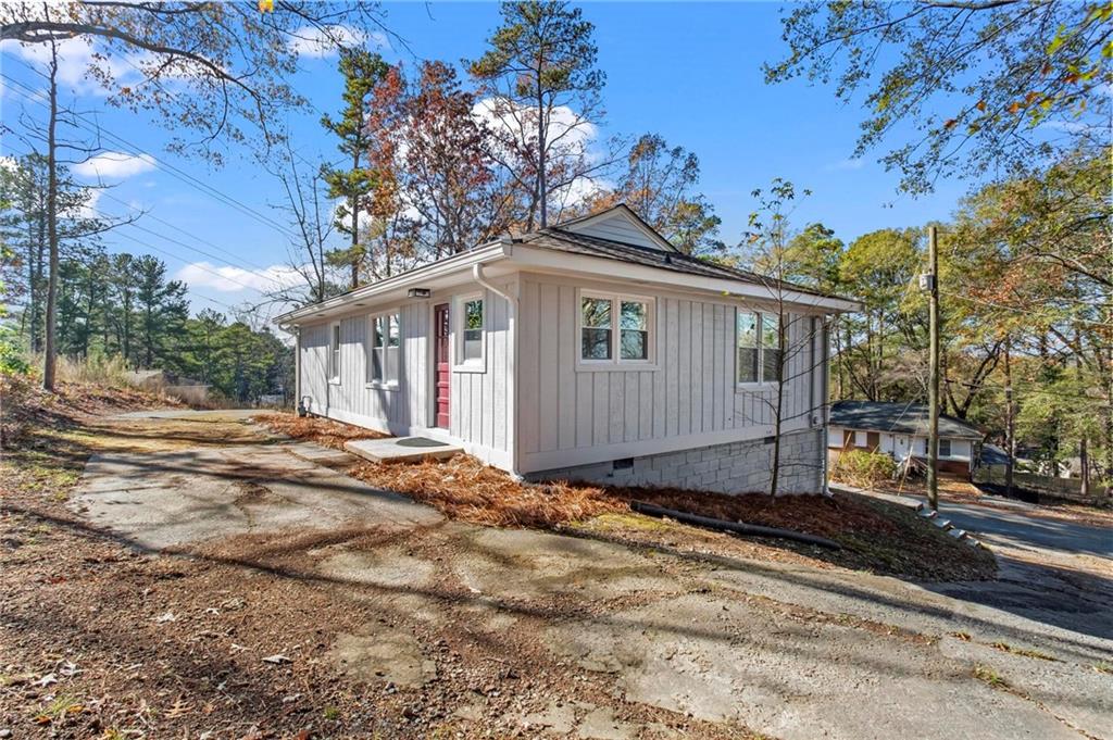 502 Alpine Way Marietta, GA 30062 - Photo 3 of 21 a view of a house with a yard