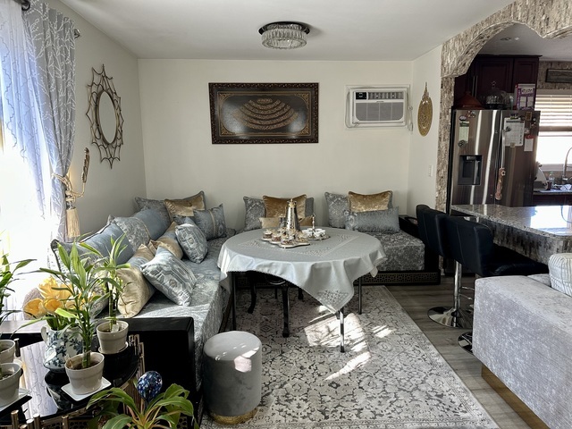 7008 O'Connell Drive, Unit 201 Chicago Ridge, IL 60415 - Photo 4 of 20