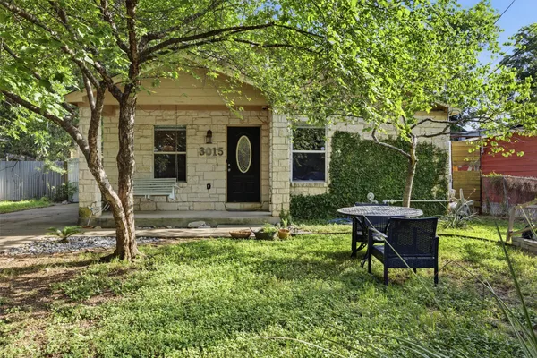 $3,395 | 3015 Castro Street, Austin, TX 78702