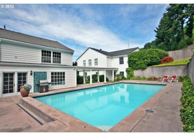 2620 Southwest Scholls Ferry Road Portland, OR 97221 - Photo 12 of 16 Gallery Image 12