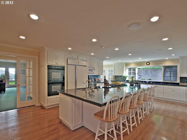 2620 Southwest Scholls Ferry Road Portland, OR 97221 - Photo 6 of 16 Gallery Image 6