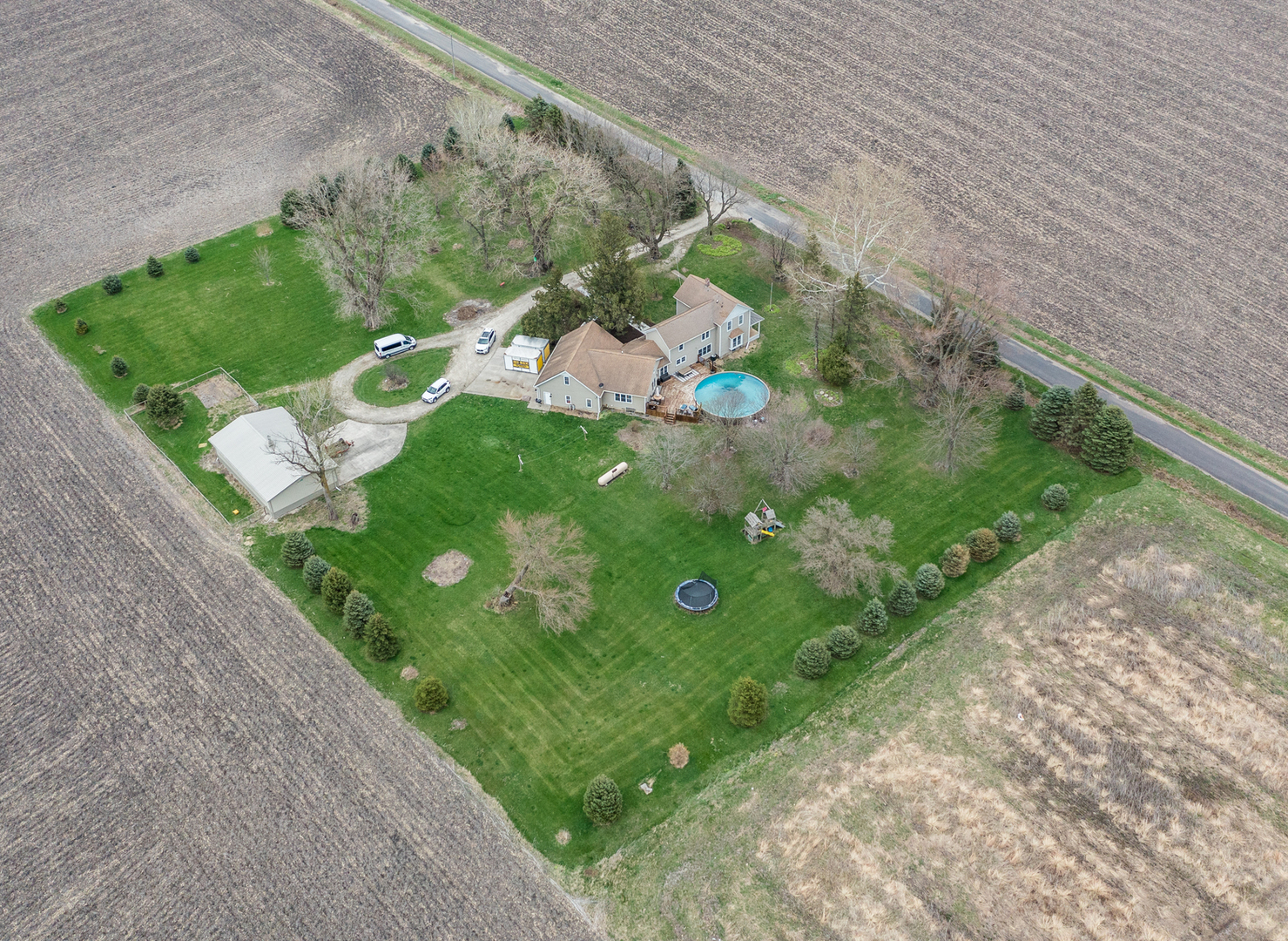 3185 South Hadden Road Verona, IL 60479 - Photo 5 of 39 a backyard of a house with lots of green space