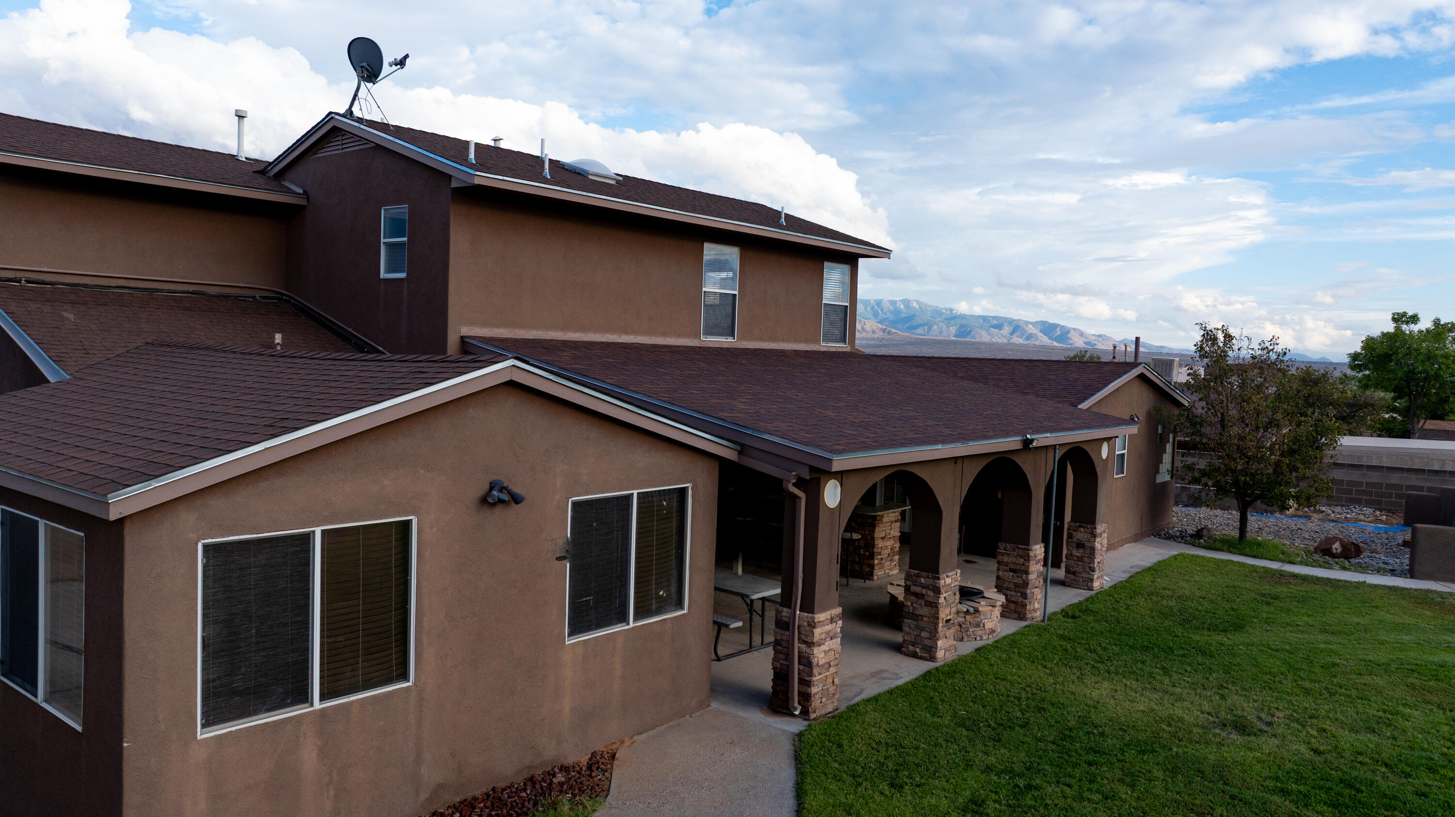 2309 Agua Fria Drive Northeast Rio Rancho, NM 87144 - Photo 5 of 54 Gallery Image 5
