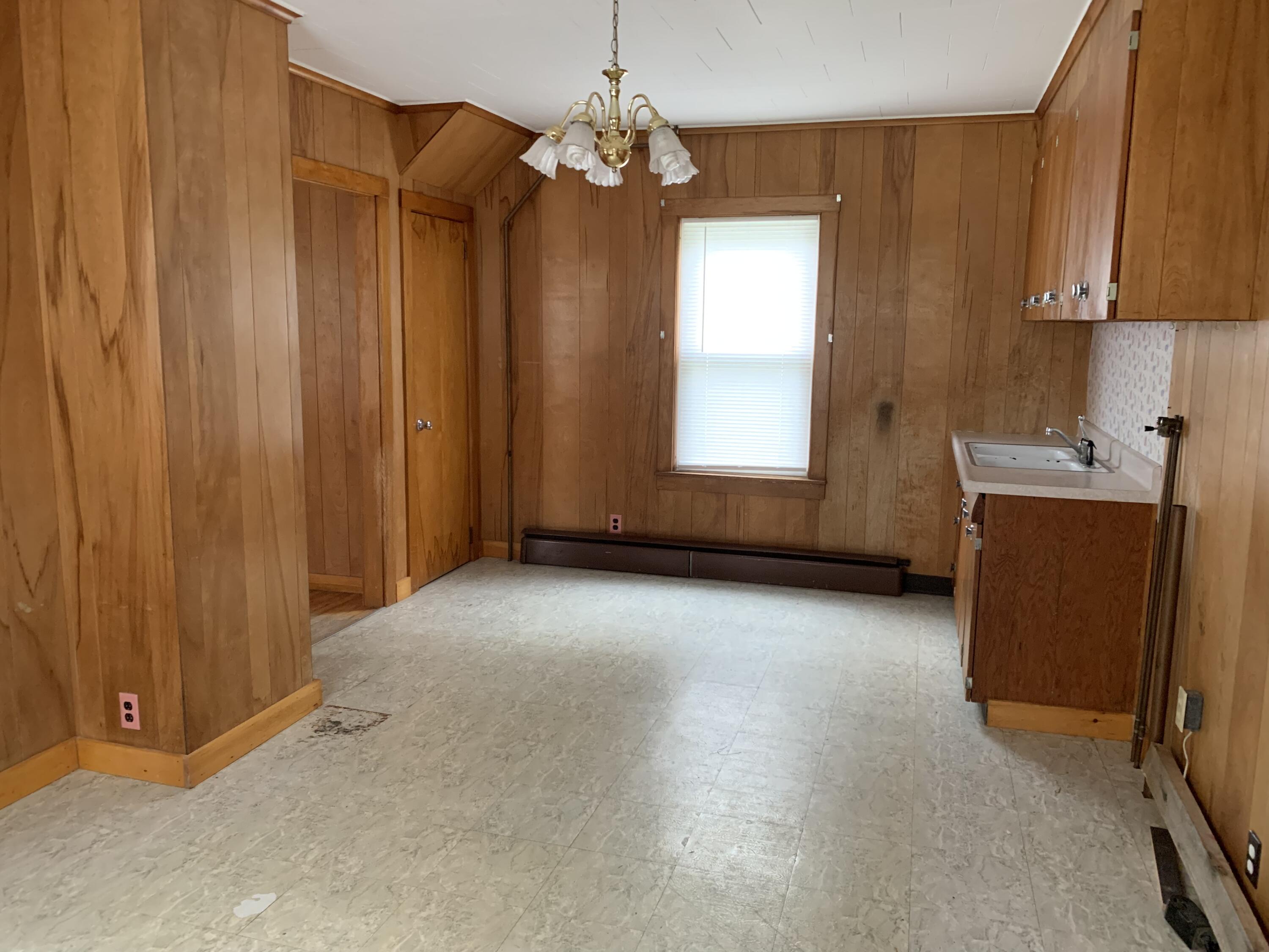 121 Congress Street Millinocket, ME 04462 - Photo 10 of 20 20ECDD0D-BB51-4D83-860E-6A5B2A848FB9
