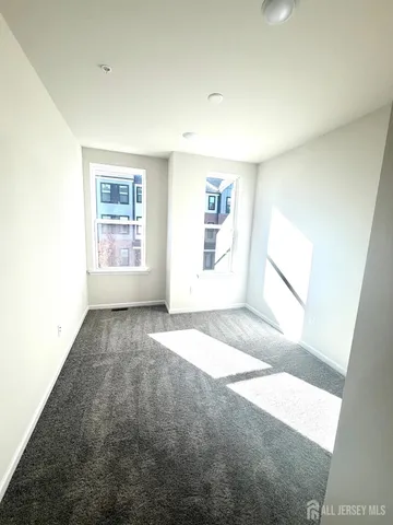 $3,300 | 808 Sadie Circle, New Brunswick, NJ 08901