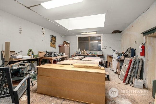 22 John Street, Unit 6 Seattle, WA 98109 - Photo 14 of 17 a view of a room with gym equipment