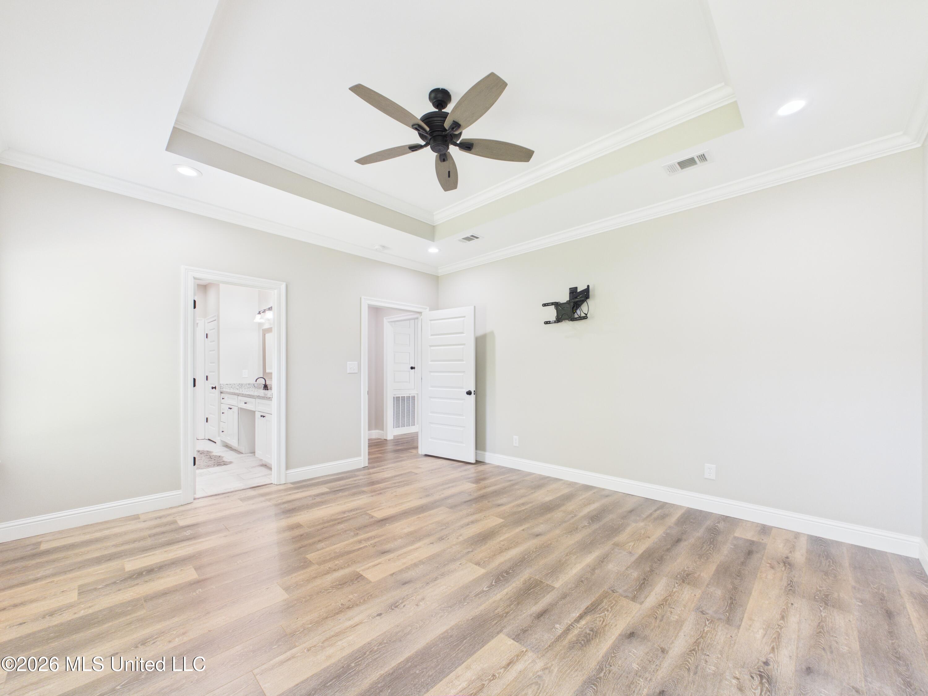 1925 Beachview Drive Ocean Springs, MS 39564 - Photo 22 of 33 CAM04449G0-PR0037-STILL025