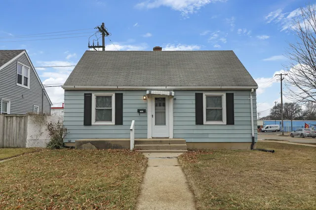 $227,900 | 7502 29th Avenue, Kenosha, WI 53143