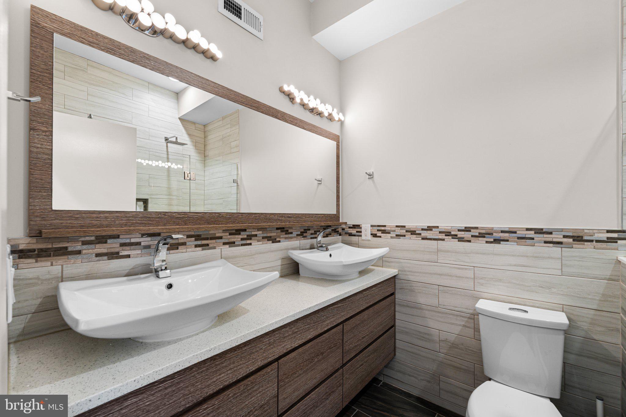 1822 Federal Street, Unit 3 Philadelphia, PA 19146 - Photo 10 of 15
