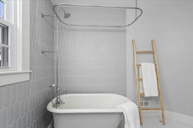 $1,149,000 | 18 Souhegan Street, Milford, NH 03055