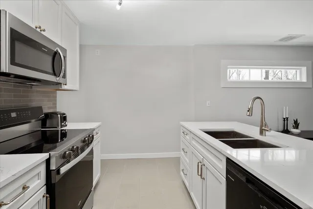 $1,149,000 | 18 Souhegan Street, Milford, NH 03055