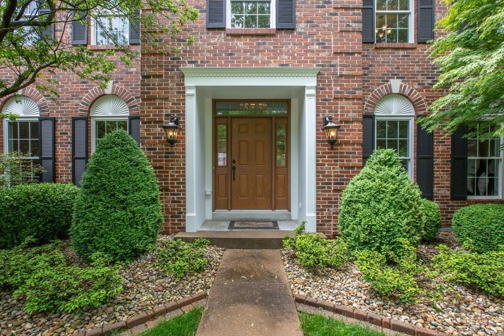 1241 Bluffview Ridge Drive Chesterfield, MO 63005 - Photo 3 of 35 Gallery Image 3