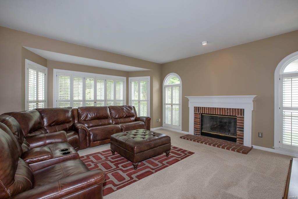 1241 Bluffview Ridge Drive Chesterfield, MO 63005 - Photo 8 of 35 Gallery Image 8