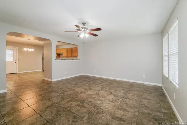 $1,595 | 8427 Miners, San Antonio, TX 78252