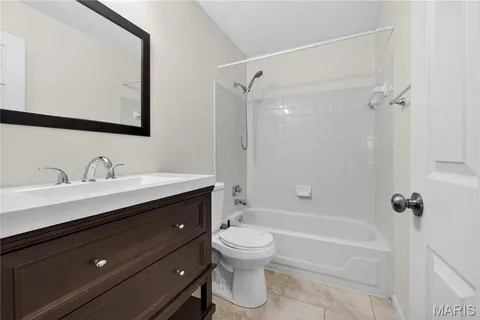 $319,900 | 18 Eagle Chase Court, St. Peters, MO 63376