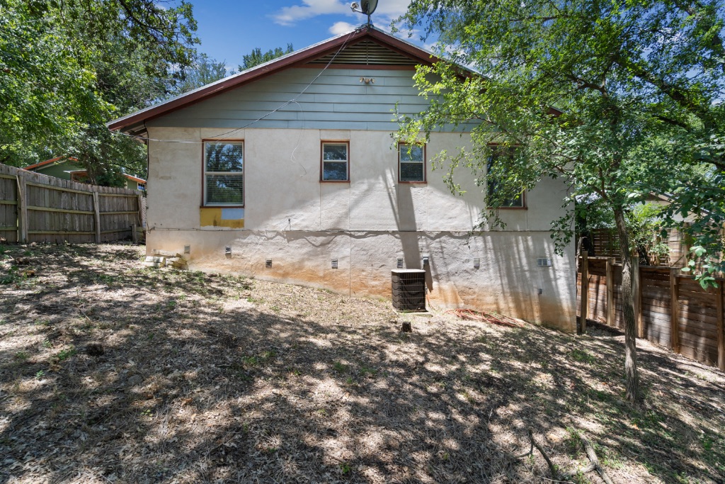 1211 Delano Street Austin, TX 78721 - Photo 26 of 30