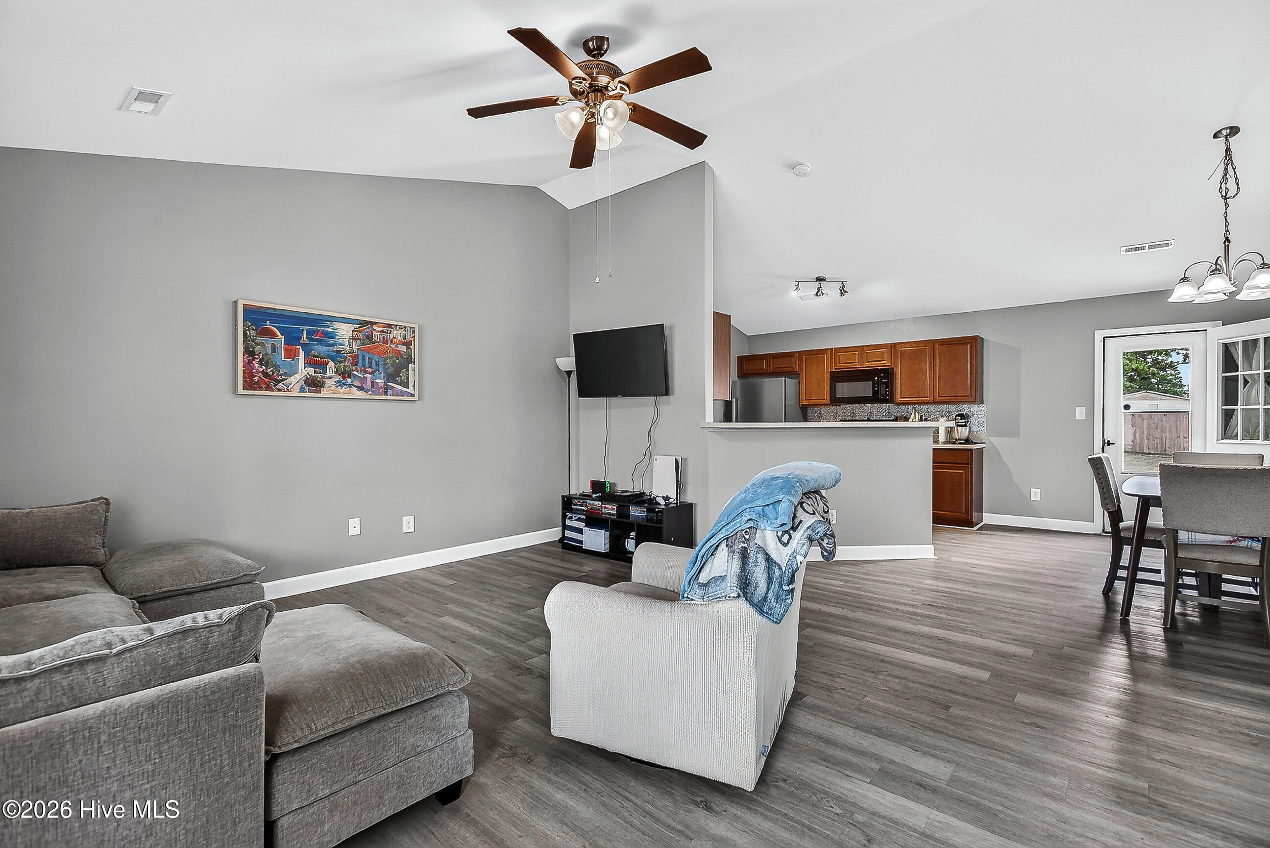 217 Michel Court Hubert, NC 28539 - Photo 5 of 30 Gallery Image 5