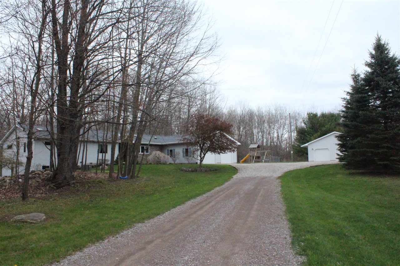 6595 South Vandecar Road Mount Pleasant, MI 48858 - Photo 1 of 32 1808375.JPG