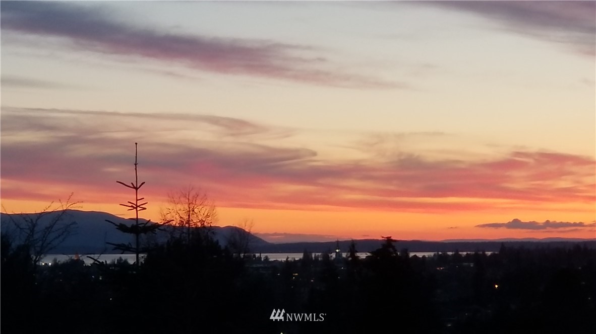 2409 Huron Street Bellingham, WA 98229 - Photo 3 of 24