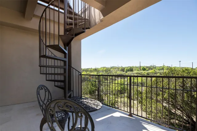$865,000 | 8200 Southwest Parkway, Unit 321, Austin, TX 78735
