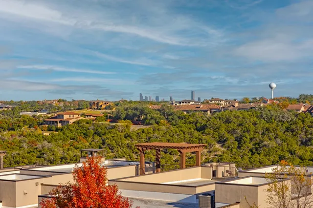 $865,000 | 8200 Southwest Parkway, Unit 321, Austin, TX 78735