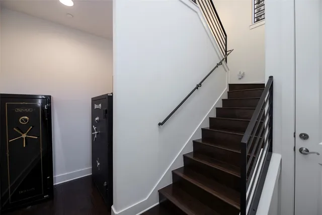 $865,000 | 8200 Southwest Parkway, Unit 321, Austin, TX 78735