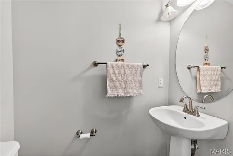 $245,000 | 208 Candice Way, St. Peters, MO 63376